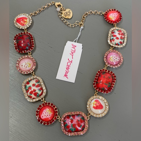 NWT BETSEY JOHNSON STRAWBERRY COLLAR NECKLACE RED/PINK/GOLD - Picture 4 of 8